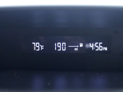 Used 2018 Subaru Crosstrek 2.0i AWD/4WD image 16