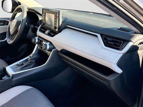 Used 2021 Toyota RAV4 XLE image 23