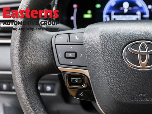 Used 2025 Toyota Camry LE image 15