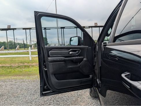 Used 2020 RAM 1500 Big Horn AWD/4WD image 10
