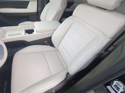 New 2025 Hyundai Santa Fe Calligraphy image 17