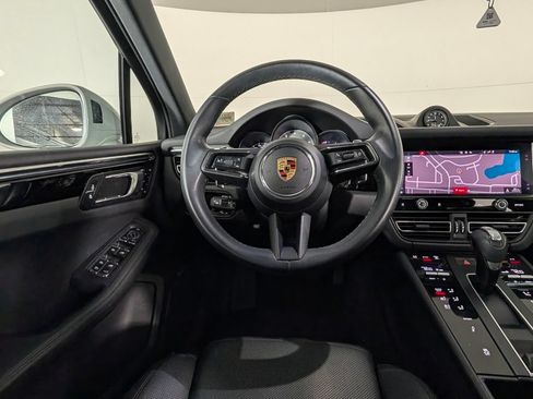 Certified 2023 Porsche Macan S AWD/4WD image 19