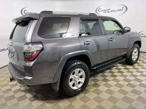 Certified 2019 Toyota 4Runner SR5 AWD/4WD image 7