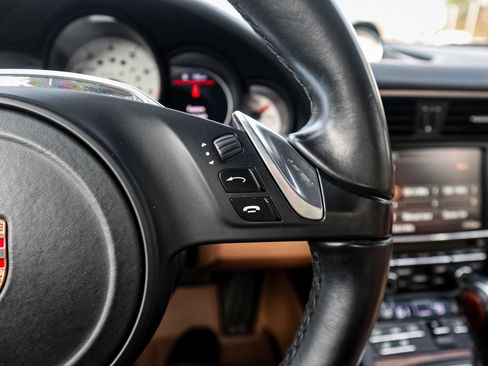 Used 2015 Porsche 911 Turbo S image 20