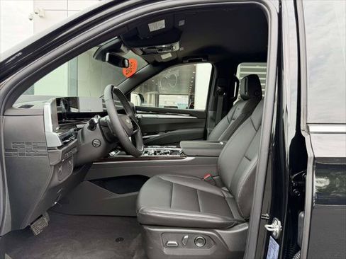 Used 2026 Cadillac Escalade ESV 4WD image 18
