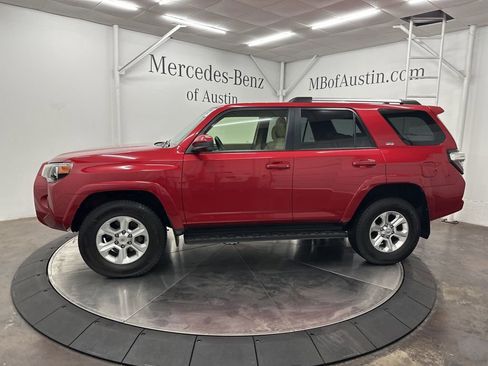 Used 2019 Toyota 4Runner SR5 image 4