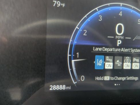 Used 2024 Toyota Corolla Cross XLE FWD image 22