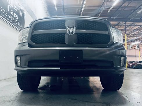 Used 2017 RAM 1500 Express w/ Express Value Package RWD image 4