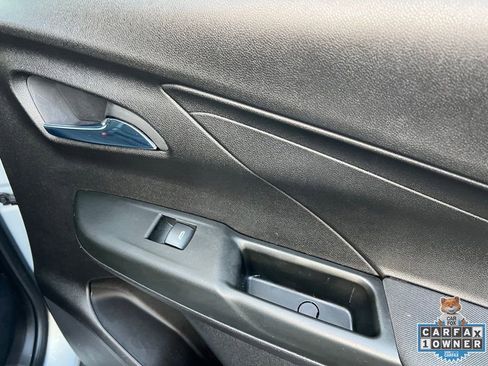 Used 2022 Chevrolet Bolt LT image 45