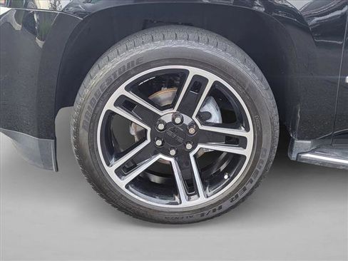 Used 2017 GMC Yukon Denali w/ Open Road Package image 25