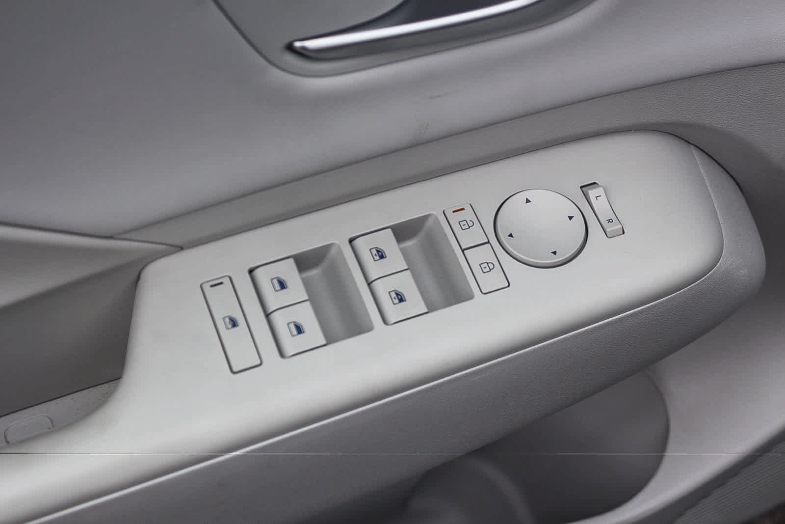 Certified 2026 Hyundai Kona SEL Premium FWD image 26