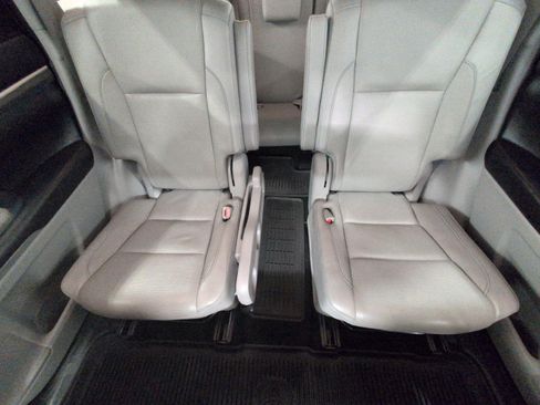 Used 2019 Toyota Highlander Limited Platinum AWD/4WD image 24