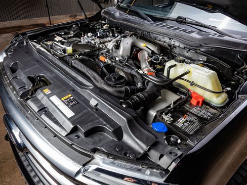 Used 2024 Ford F350 Platinum image 39