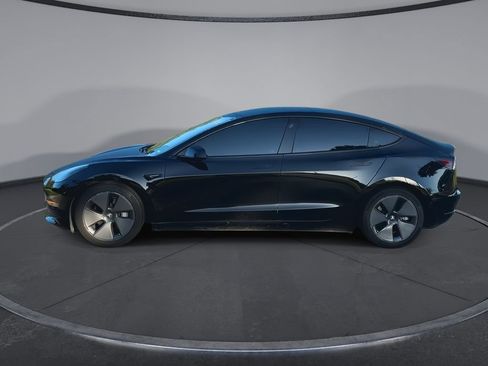 Used 2022 Tesla Model 3 RWD image 5