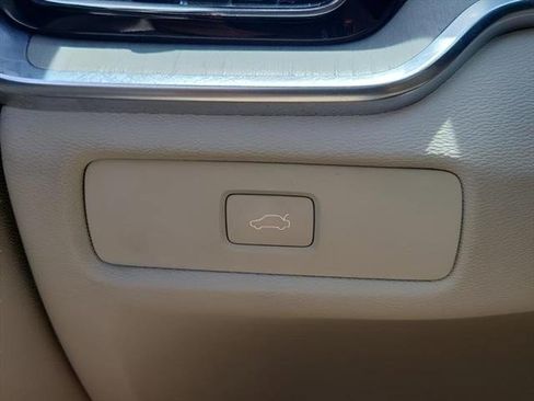 Used 2024 Volvo S60 B5 Plus FWD image 6