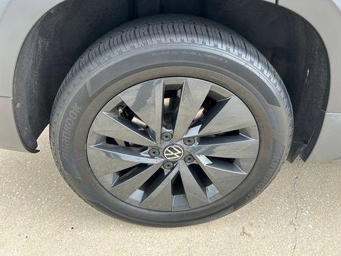 Certified 2022 Volkswagen Taos S AWD/4WD image 27