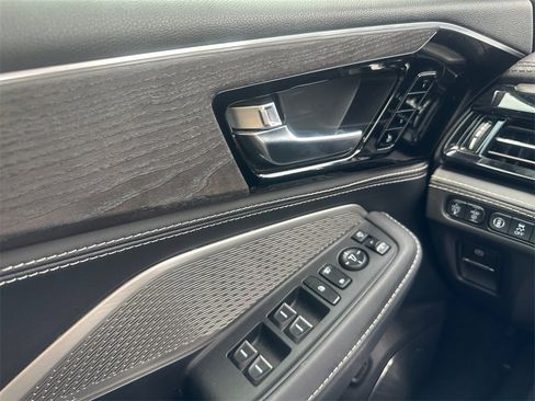 Used 2023 Acura MDX SH-AWD w/ Advance Package image 37