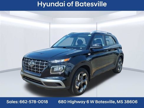 Used 2025 Hyundai Venue SEL FWD image 1