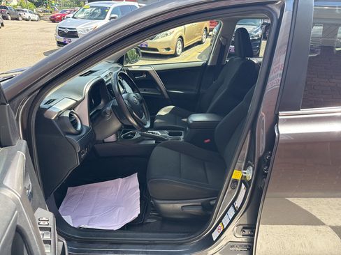 Used 2016 Toyota RAV4 XLE AWD/4WD image 16