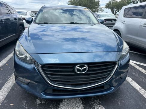 Used 2018 MAZDA MAZDA3 Touring FWD image 2