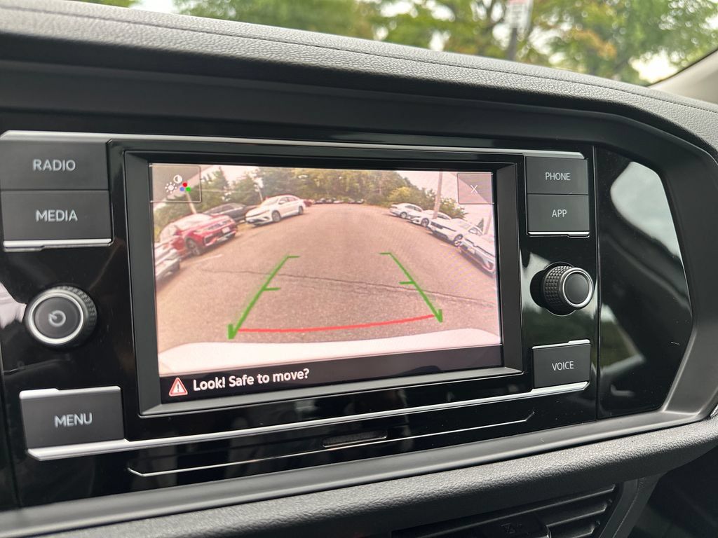 Used 2021 Volkswagen Jetta SE FWD image 15