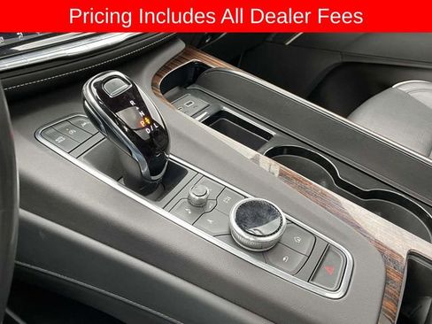 Used 2022 Cadillac Escalade Premium Luxury w/ Performance Package AWD/4WD image 41