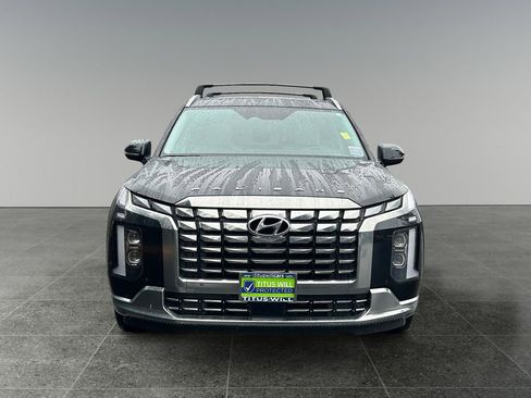 Used 2023 Hyundai Palisade Calligraphy image 2