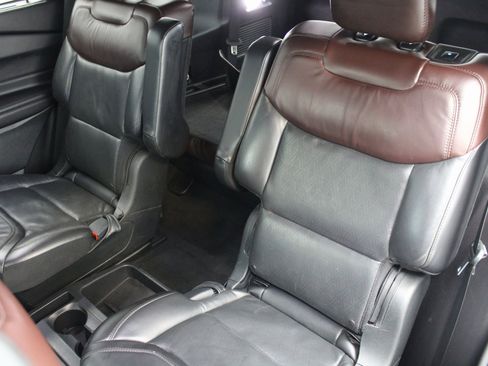 Used 2021 Ford Explorer Platinum w/ Equipment Group 601A image 18