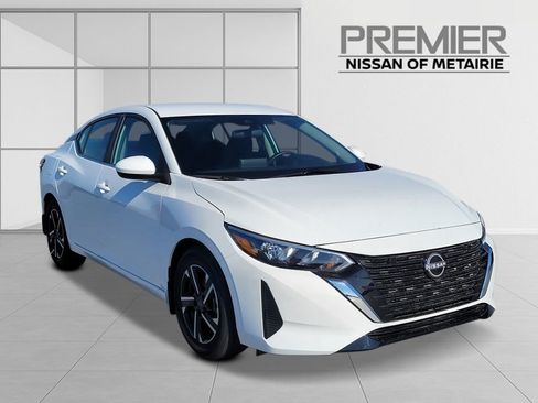 New 2025 Nissan Sentra SV image 2