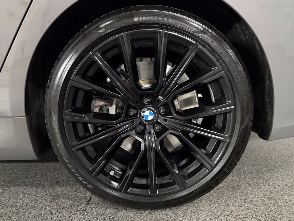 Used 2022 BMW 750i xDrive w/ Executive Package AWD/4WD image 13