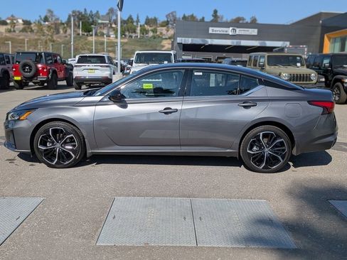 Used 2023 Nissan Altima 2.5 SR image 7
