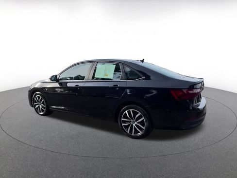 Used 2025 Volkswagen Jetta SE image 10