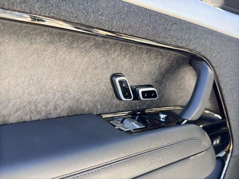 Used 2023 Land Rover Range Rover Sport SE Dynamic image 19
