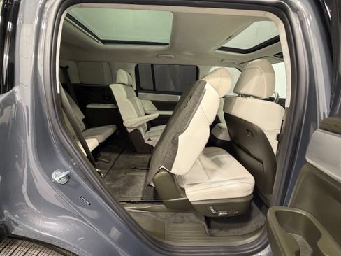 Used 2025 Hyundai Santa Fe Calligraphy AWD/4WD image 34