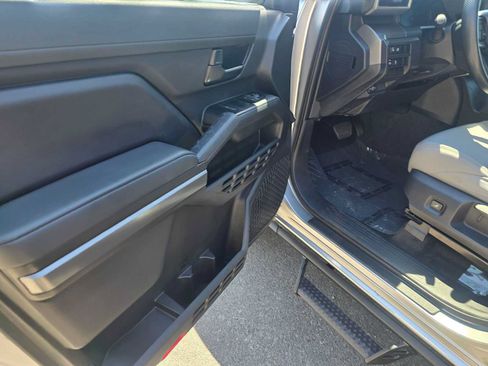Used 2025 Toyota Tacoma SR5 AWD/4WD image 20