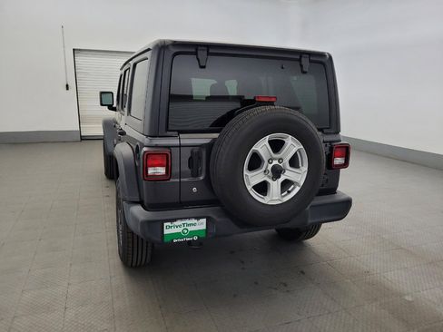 Used 2018 Jeep Wrangler Unlimited Sport S AWD/4WD image 6