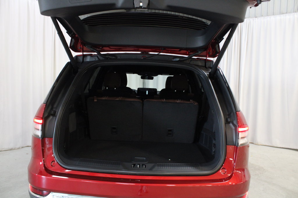 New 2027 Lincoln Aviator AWD image 31