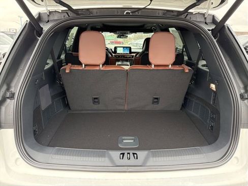 New 2026 Lincoln Aviator Reserve AWD/4WD image 6
