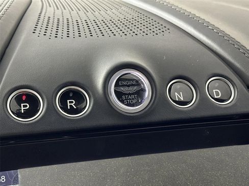 Used 2023 Aston Martin DBX AWD/4WD image 20