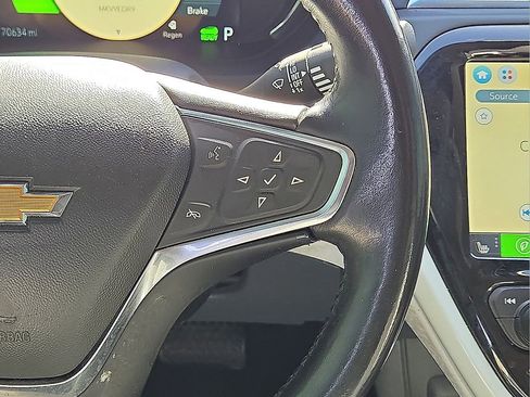Used 2020 Chevrolet Bolt LT image 18