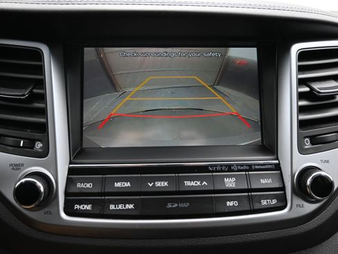 Used 2017 Hyundai Tucson Limited AWD/4WD image 16