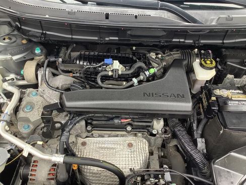 Used 2018 Nissan Rogue SV AWD/4WD image 9