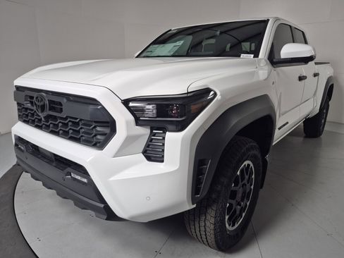 New 2026 Toyota Tacoma TRD Off-Road AWD/4WD image 1