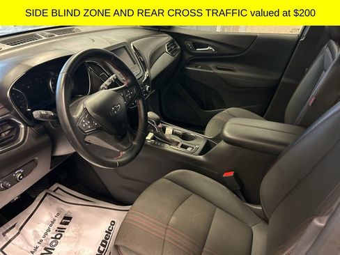 Used 2023 Chevrolet Equinox RS image 3