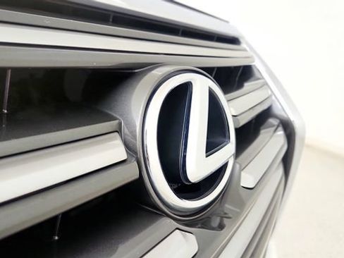 Used 2017 Lexus GX 460 Premium w/ Premium Package AWD/4WD image 29