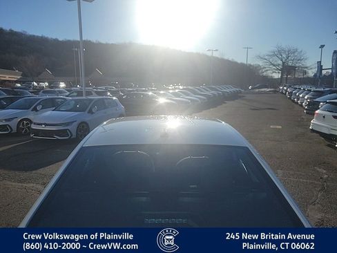 Certified 2025 Volkswagen Jetta Sport image 30