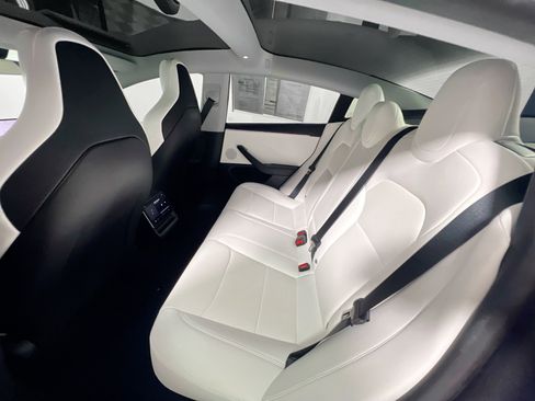 Used 2024 Tesla Model 3 Performance image 28