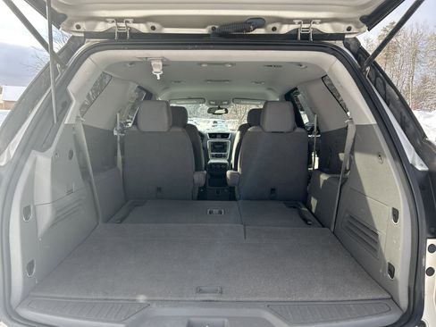 Used 2016 GMC Acadia SLE image 11