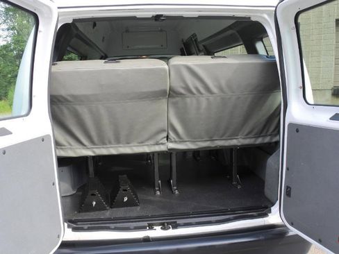 Used 2014 Ford E-250 and Econoline 250 Extended w/ Power Group image 19
