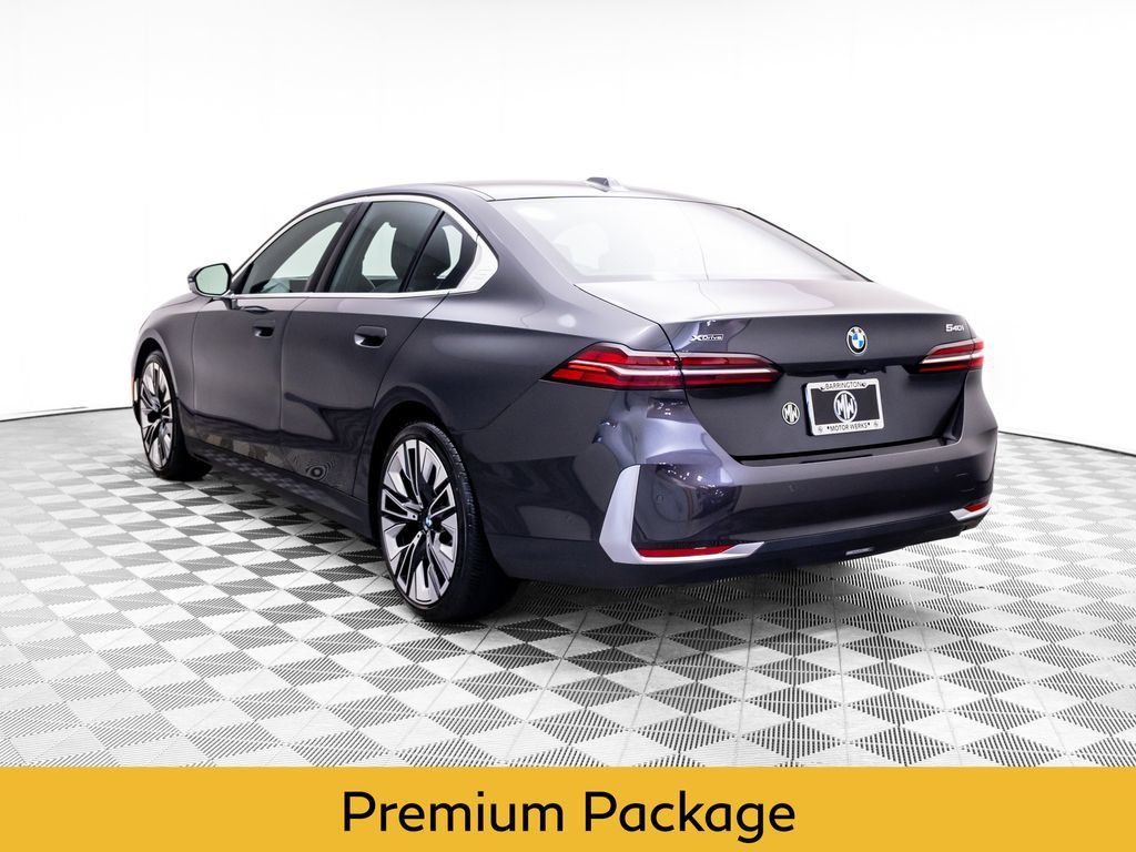 Used 2024 BMW 540i xDrive w/ Premium Package AWD/4WD image 3